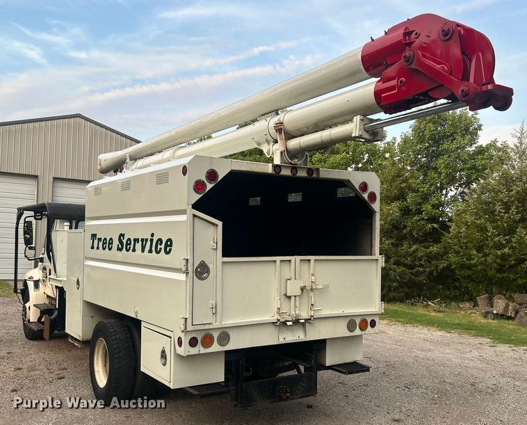 image for item DO6693 2007 International 4300 forestry bucket truck