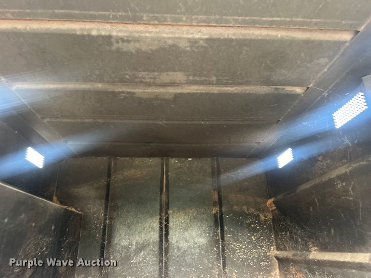 image for item DO6693 2007 International 4300 forestry bucket truck