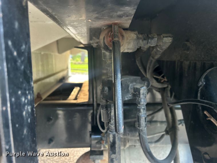 image for item DO6693 2007 International 4300 forestry bucket truck