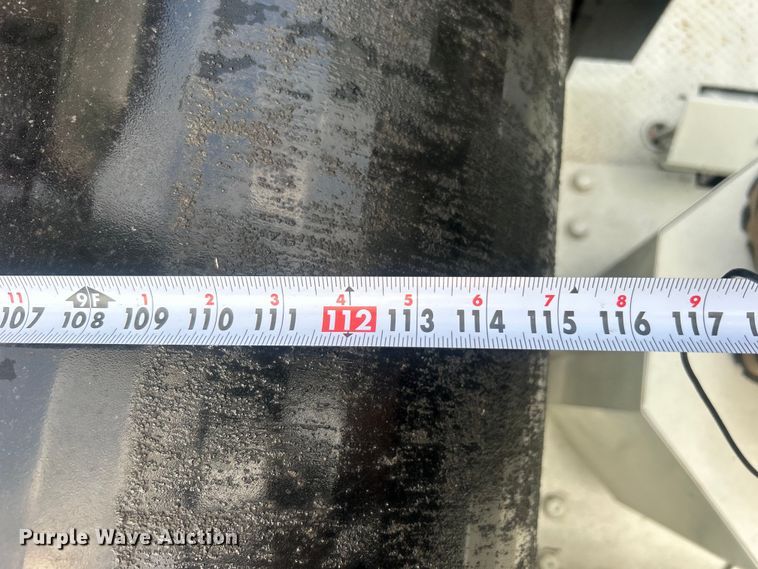 image for item DO6693 2007 International 4300 forestry bucket truck