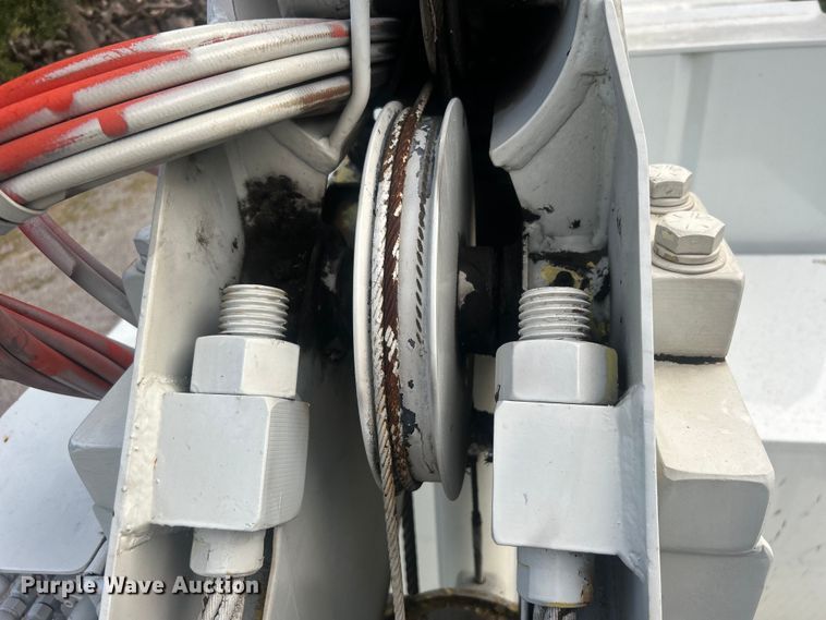 image for item DO6693 2007 International 4300 forestry bucket truck