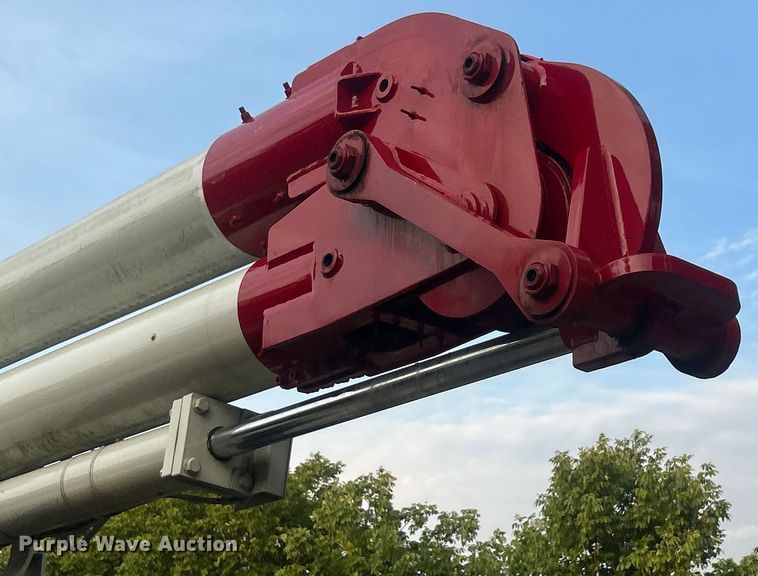 image for item DO6693 2007 International 4300 forestry bucket truck