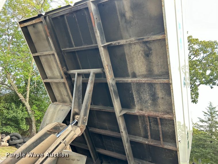 image for item DO6693 2007 International 4300 forestry bucket truck