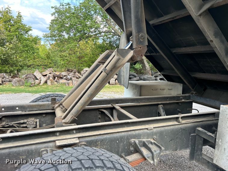 image for item DO6693 2007 International 4300 forestry bucket truck