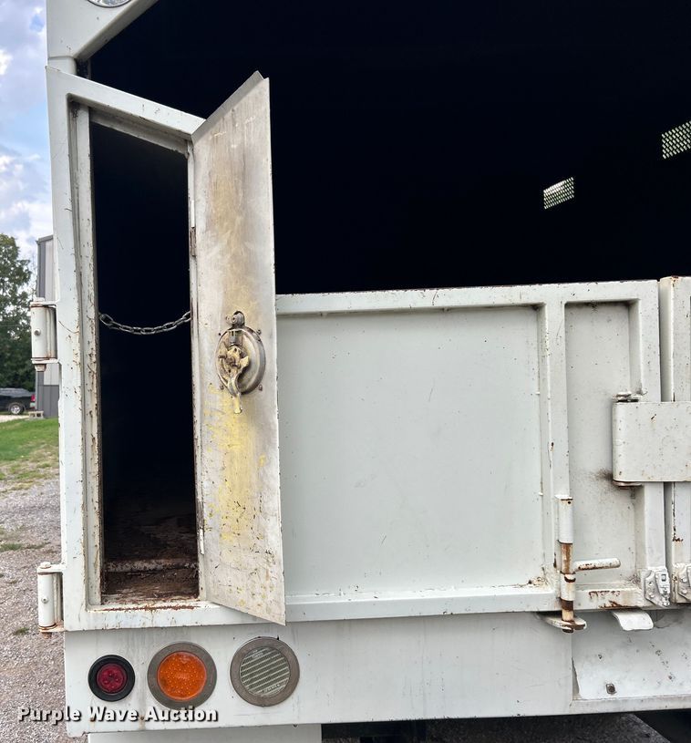 image for item DO6693 2007 International 4300 forestry bucket truck