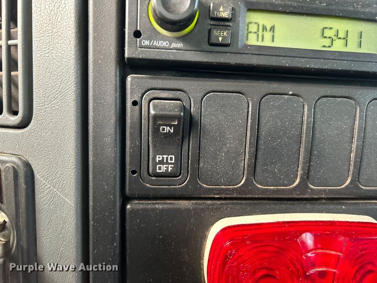 image for item DO6693 2007 International 4300 forestry bucket truck