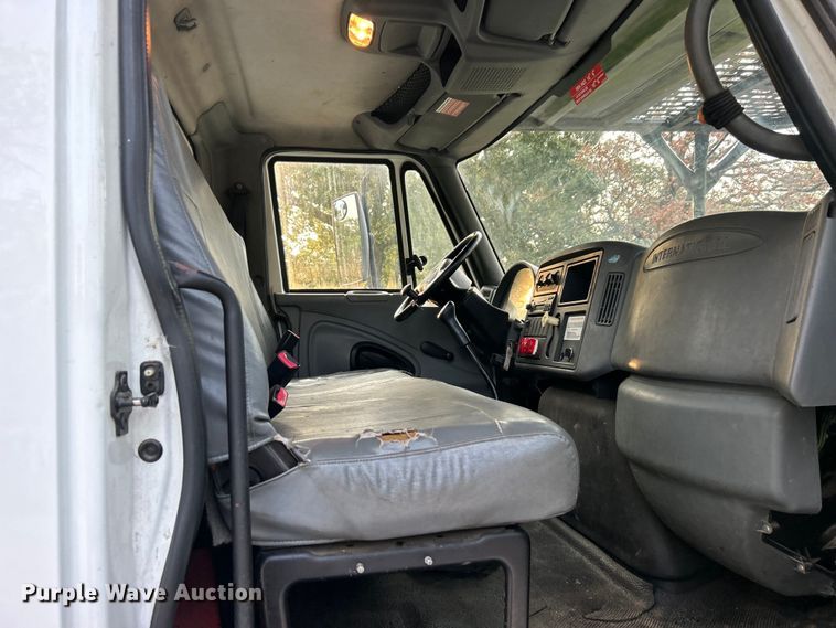 image for item DO6693 2007 International 4300 forestry bucket truck