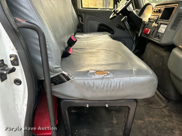 image for item DO6693 2007 International 4300 forestry bucket truck