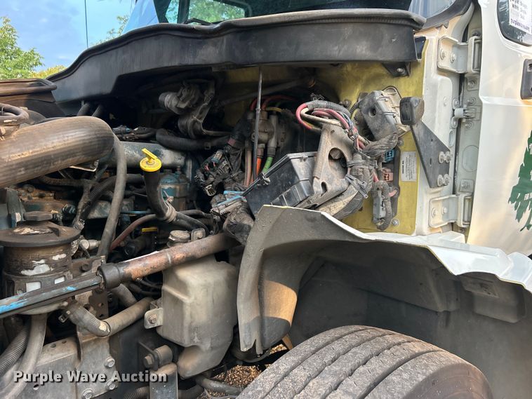 image for item DO6693 2007 International 4300 forestry bucket truck