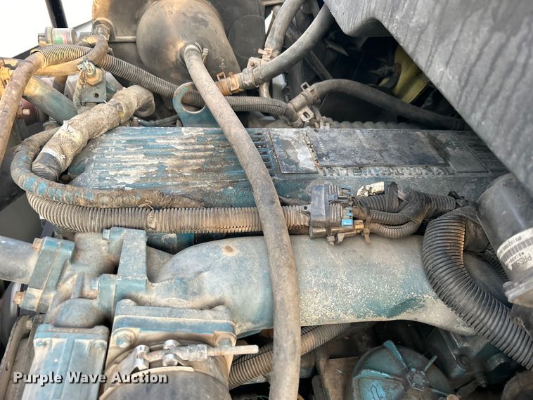 image for item DO6693 2007 International 4300 forestry bucket truck