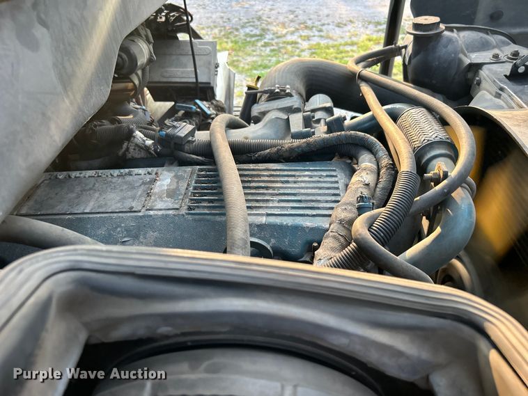 image for item DO6693 2007 International 4300 forestry bucket truck