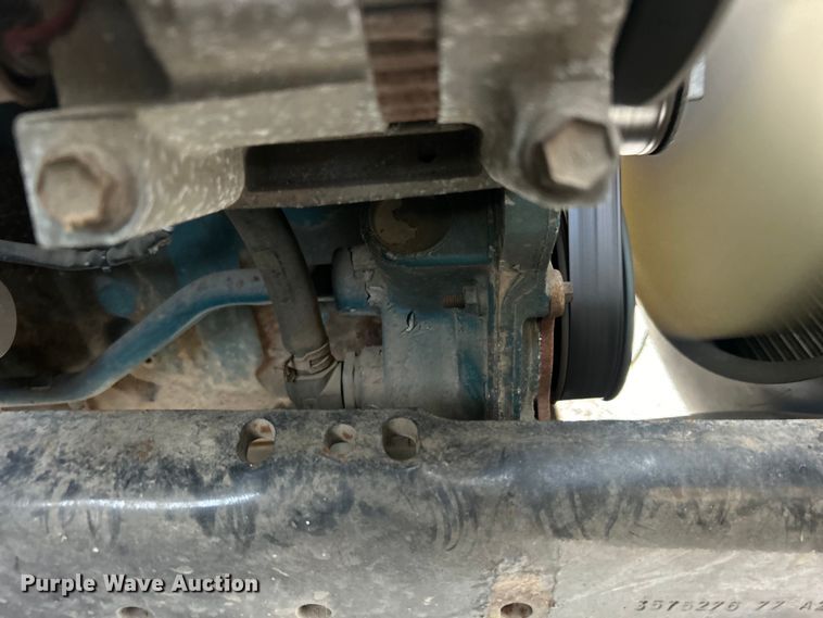 image for item DO6693 2007 International 4300 forestry bucket truck