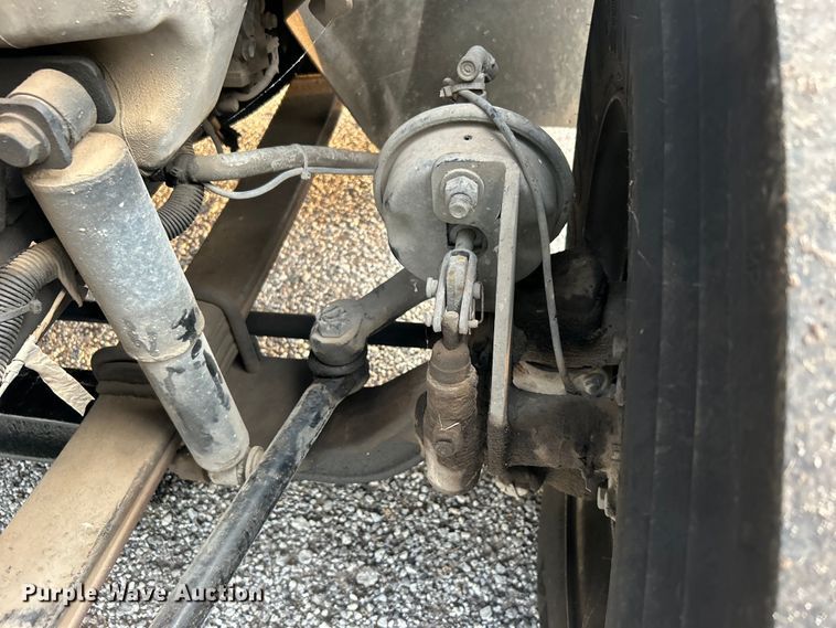 image for item DO6693 2007 International 4300 forestry bucket truck