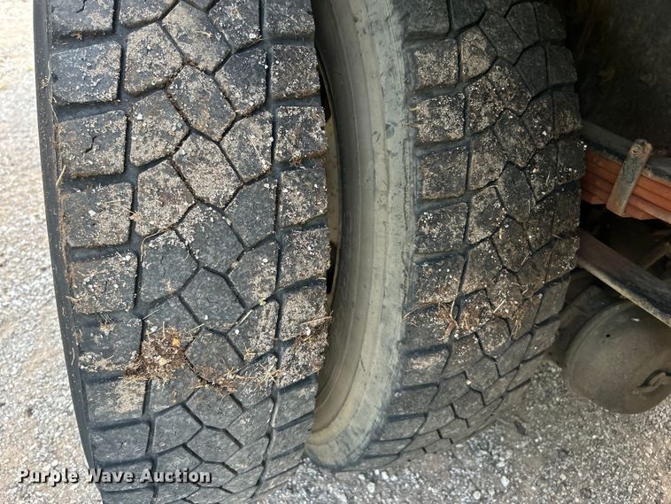 image for item DO6693 2007 International 4300 forestry bucket truck