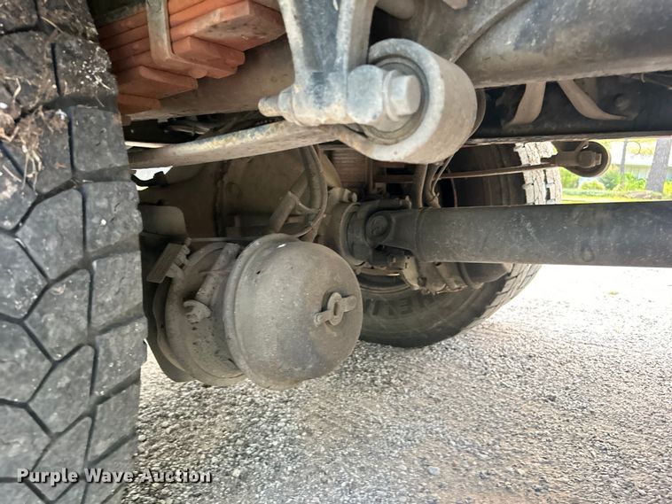 image for item DO6693 2007 International 4300 forestry bucket truck