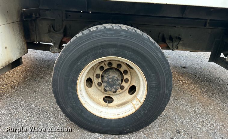 image for item DO6693 2007 International 4300 forestry bucket truck