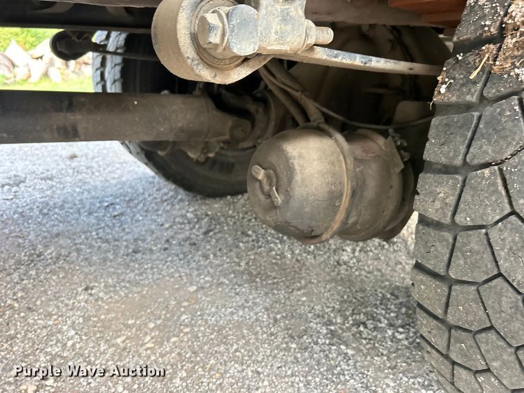 image for item DO6693 2007 International 4300 forestry bucket truck