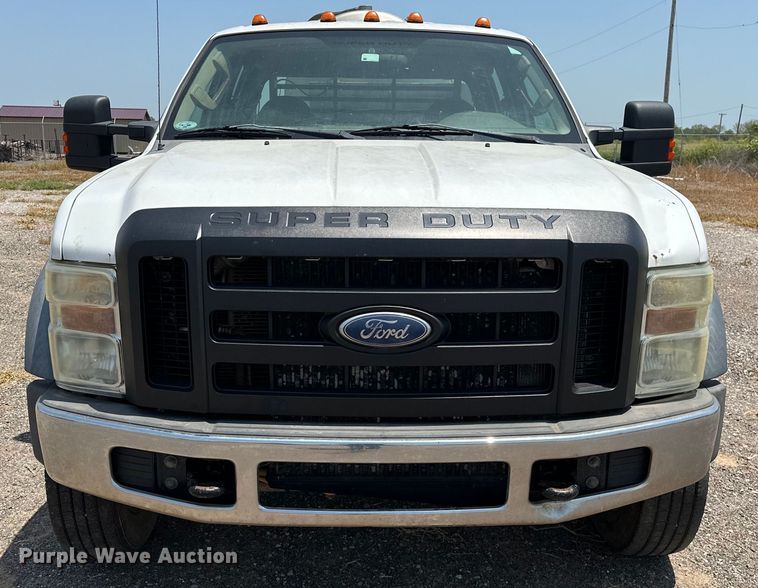 image for item DO6998 2008 Ford F550 Super Duty Crew Cab flatbed truck