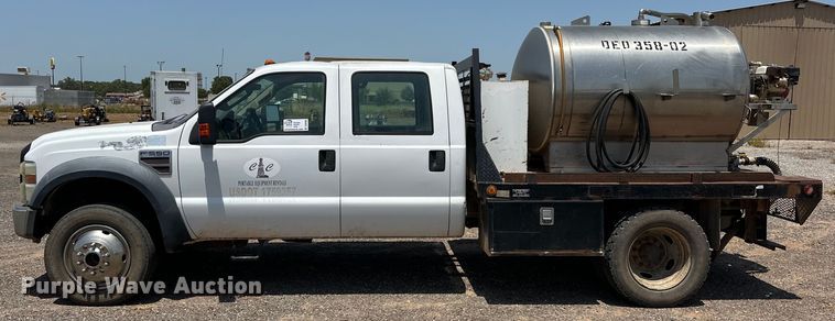 image for item DO6998 2008 Ford F550 Super Duty Crew Cab flatbed truck