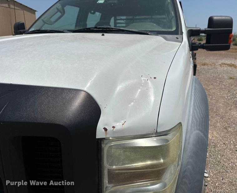 image for item DO6998 2008 Ford F550 Super Duty Crew Cab flatbed truck