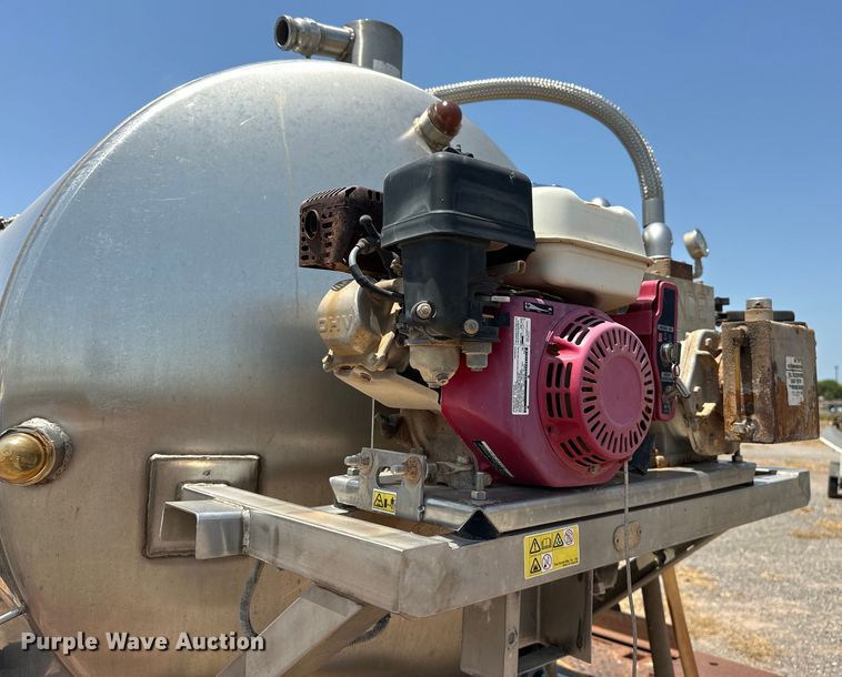 image for item DO6998 2008 Ford F550 Super Duty Crew Cab flatbed truck