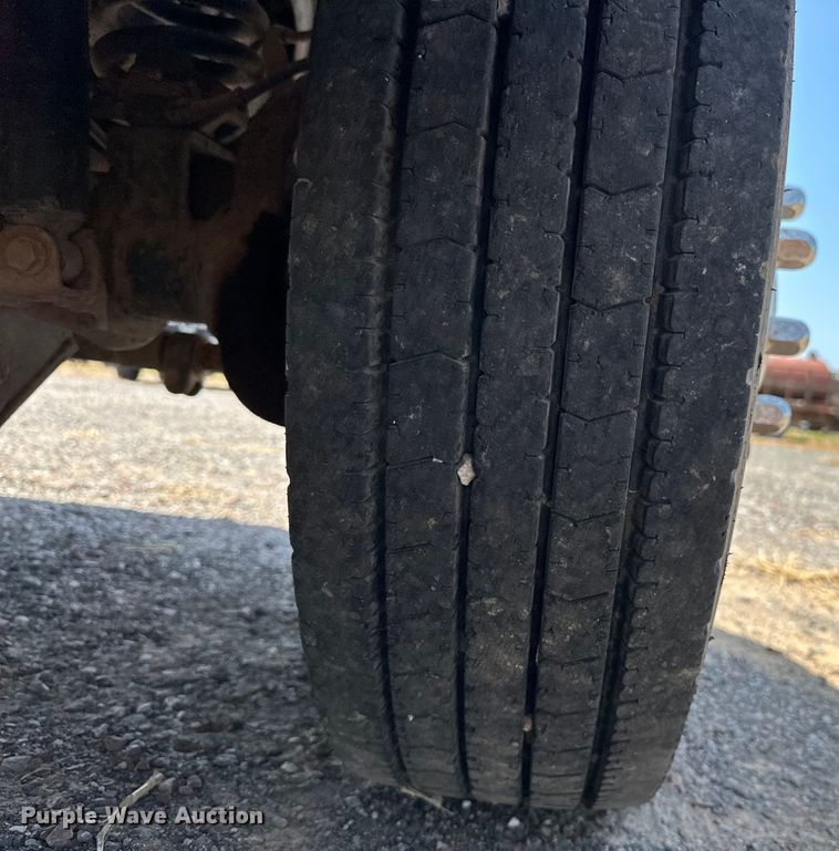 image for item DO6998 2008 Ford F550 Super Duty Crew Cab flatbed truck