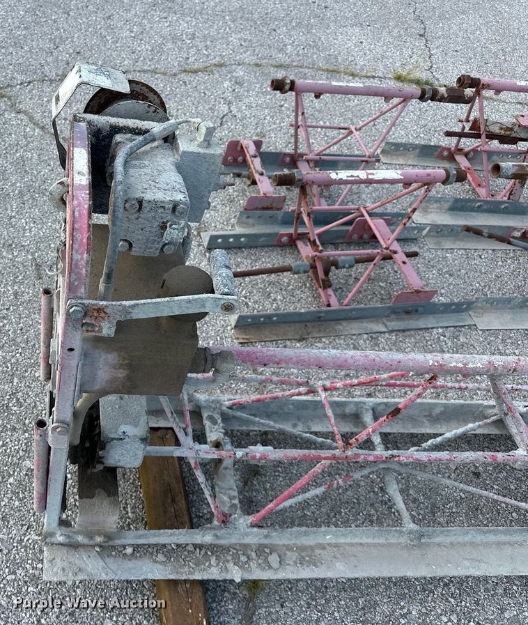 image for item DO7147 Razorback  12 HED truss screed 