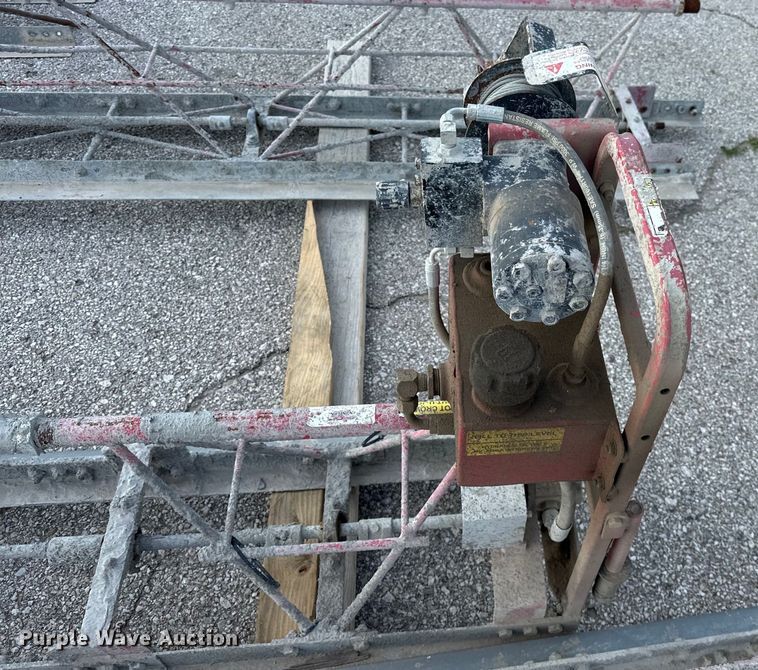 image for item DO7147 Razorback  12 HED truss screed 