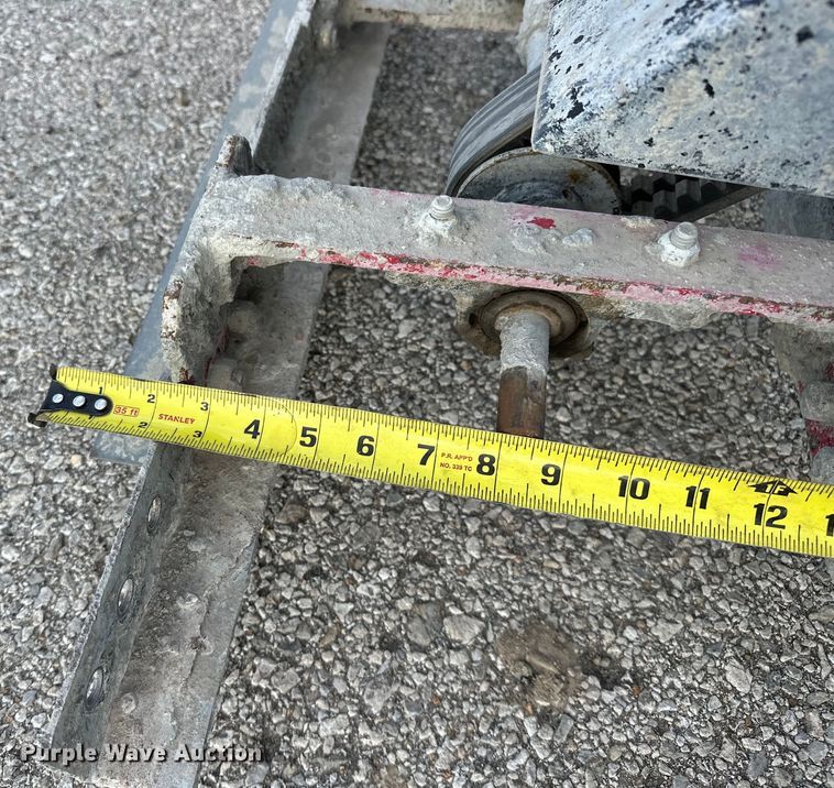 image for item DO7147 Razorback  12 HED truss screed 
