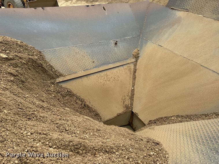 image for item DP6709 Vibrating conveyor