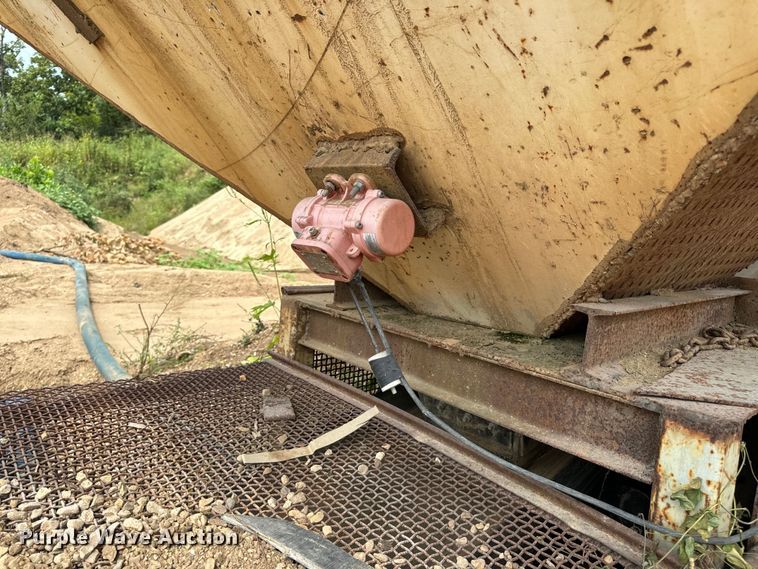 image for item DP6709 Vibrating conveyor