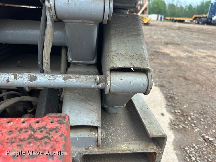 image for item DP8443 2004 Skyjack SJ3220 scissor lift