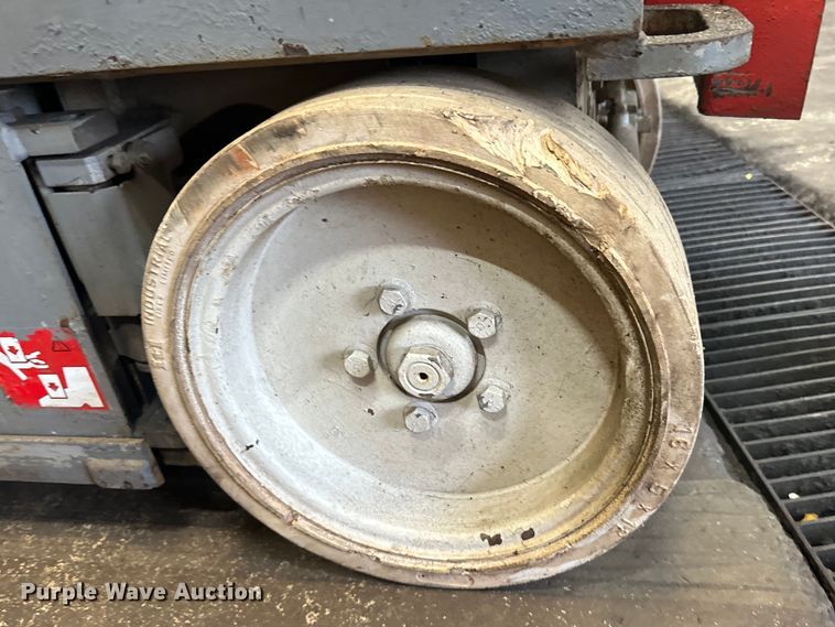 image for item DP8443 2004 Skyjack SJ3220 scissor lift