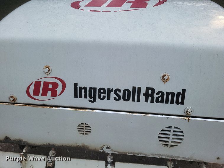 image for item DQ3622 2000 Ingersoll Rand  DD-30 double drum vibratory roller