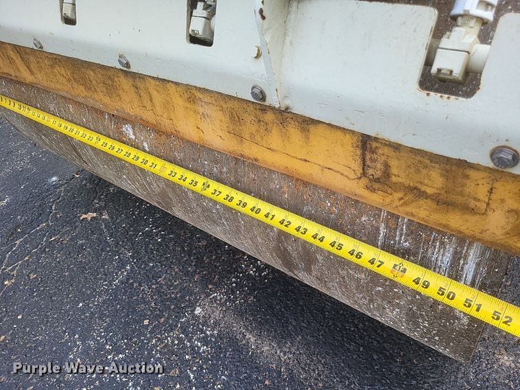 image for item DQ3622 2000 Ingersoll Rand  DD-30 double drum vibratory roller