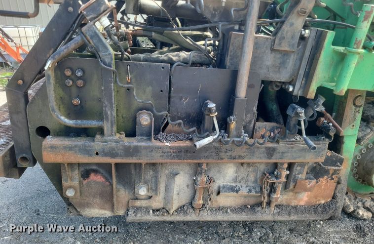 image for item DQ3624 1998 Caterpillar BG-225C paver