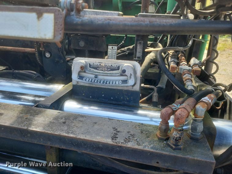 image for item DQ3624 1998 Caterpillar BG-225C paver