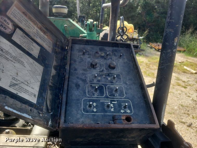 image for item DQ3624 1998 Caterpillar BG-225C paver