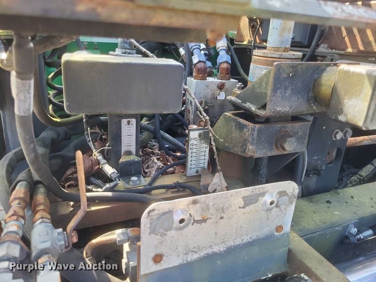 image for item DQ3624 1998 Caterpillar BG-225C paver