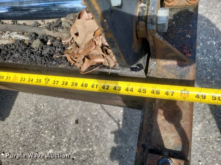 image for item DQ3624 1998 Caterpillar BG-225C paver