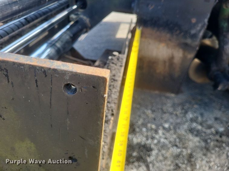 image for item DQ3624 1998 Caterpillar BG-225C paver