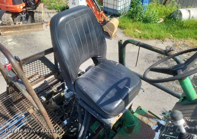 image for item DQ3624 1998 Caterpillar BG-225C paver