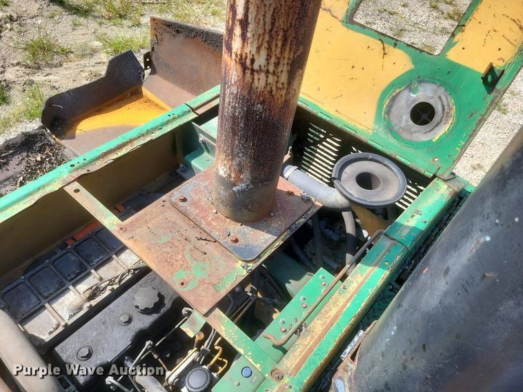 image for item DQ3624 1998 Caterpillar BG-225C paver