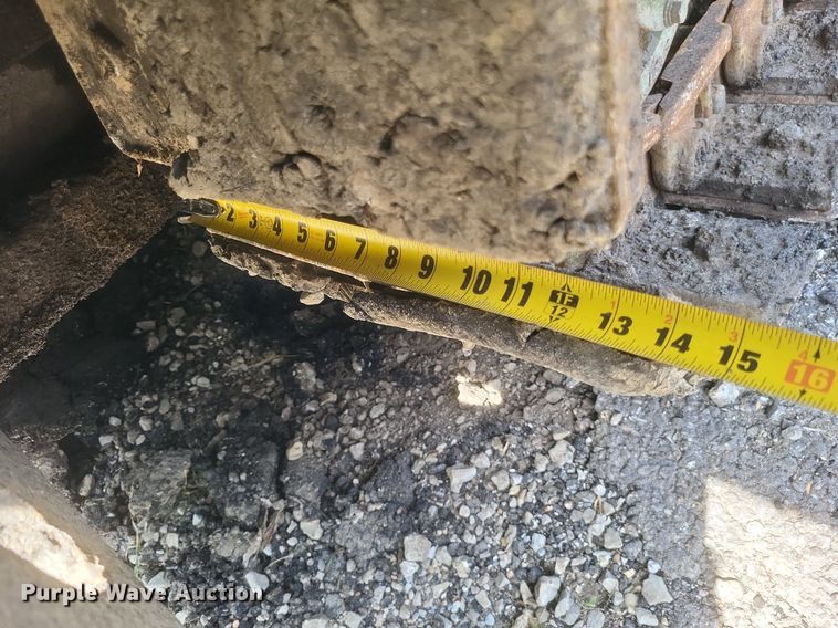 image for item DQ3624 1998 Caterpillar BG-225C paver