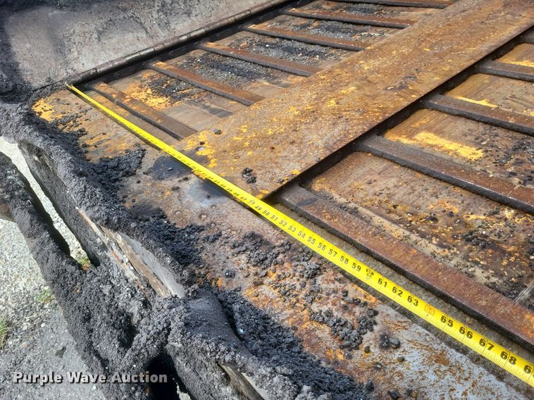 image for item DQ3625 2007 Bomag 814-2 paver