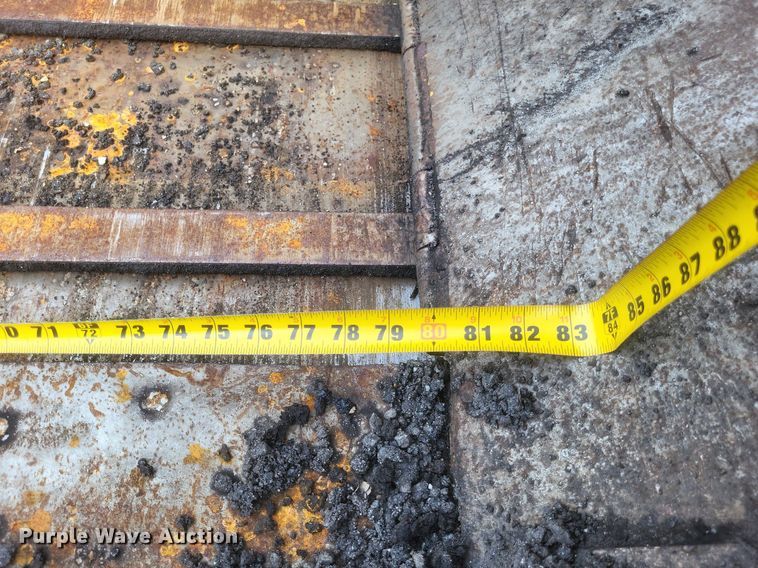 image for item DQ3625 2007 Bomag 814-2 paver