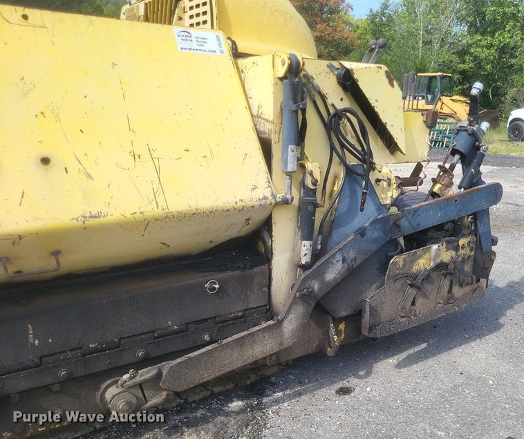 image for item DQ3625 2007 Bomag 814-2 paver