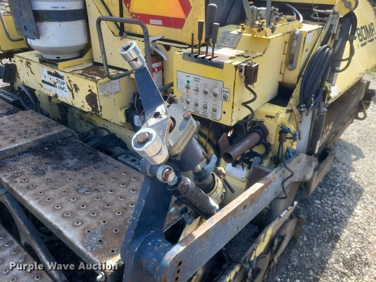 image for item DQ3625 2007 Bomag 814-2 paver