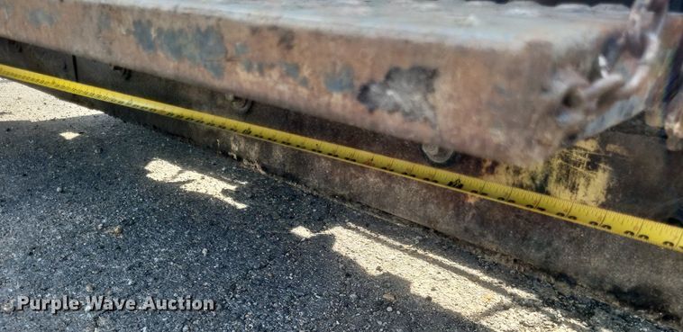 image for item DQ3625 2007 Bomag 814-2 paver