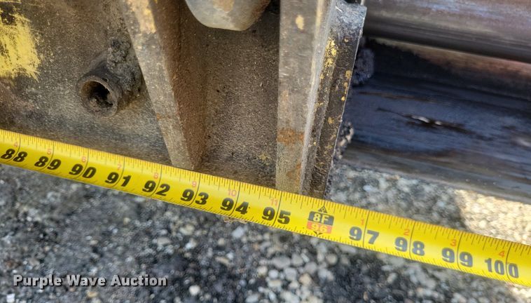 image for item DQ3625 2007 Bomag 814-2 paver